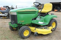 John Deere LX277 Riding Lawn Mower