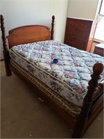 Full sized cannonball bed