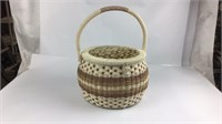 Vintage Sewing Basket w/ Lid