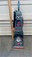 Bissell Carpet Shampooer Powers On