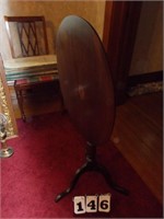 Early Tilt Top Stand/Table