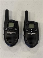 Midland G4 walkie-talkie radio set