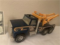 VINTAGE NYLINT TOWING TRUCK 15.5" L