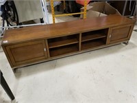 6' tv stand