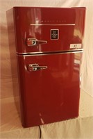Mini Refrigerator "red" "Majicchef"
