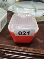 PYREX REFRIGERATOR DISH WITH LID