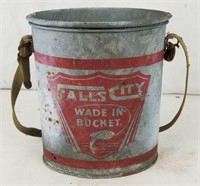 Vintage Falls City Wade In Metal Bait Bucket
