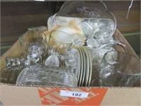 SELECTION OF VINTAGE GLASS AND KITCHENWARE