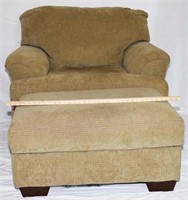 NICE UPHOLSTERED CHAIR W/ OTTOMAN