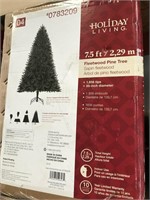 CHRISTMAS TREE 7 1/2 FOOT FLEETWOOD PINE