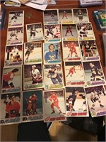 24 cartes de hockey O-Pee-Chee 1977-78