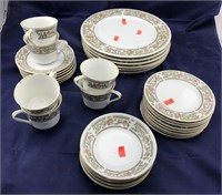 Vntg Dinnerware Set Everbrite Serina Pattern