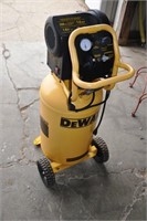 DeWalt 15-gal. port. air compressor