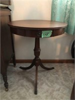 vintage round pedestal side table w/drawer