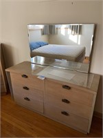 BLONDE DRESSER WITH MIRROR