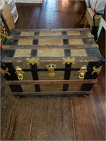 ANTIQUE LARGE TRUNK