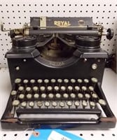 Antique Royal Pica Typewriter W/ Beveled Glass *