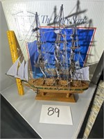 The Cutty Sark  Ship w/ Box