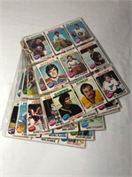 52 - 1975-76 OPC Hockey Card Singles
