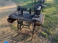 treadle sewing machine, Domestic sewing mach