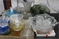 TWO BOXES OF ASSORTED GLASSWARE AND BOWLS