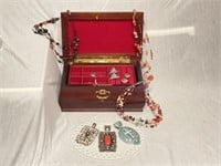 Vintage Jewelry and Jewelry Items