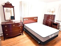 4 piece mahogany bow front bedroom suite to