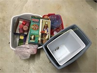Small storage items, trash bins & magic mesh