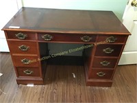 Wood 8 drawer desk