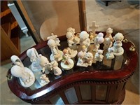 Lot of collectible figurines