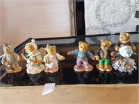 Lot of collectible figurines