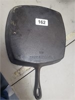 MADE IN USA CAST IRON SKILLET