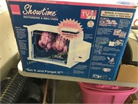 Showtime rotisserie & BBQ oven - appears new in