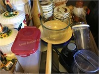 Bowls, containers & River food processor