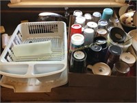 Box lot of plastic cups & dish drainer