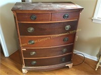 Veneer wood chest of drawers, all drawers are