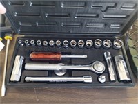 WORKMAN'S CHOICE WRENCH AND SOCKET SET
