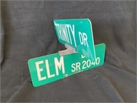 Trinity and Elm Steet Sign