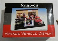 Snap On Vintage Vehicle Display - 1:24 Scale