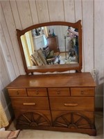 Beautiful wood pine 8 drawer with mirror
