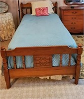 Vintage Wooden Twin Size Bed Set