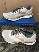 Used- Condition 9- Womens Brooks size 10