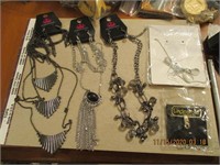 Misc. Jewelry-Paparazzi Sets, Lindenwold