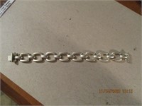 925 Italy Silver Bracelet w/Safety Latch-22.0 g
