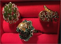 D - LOT OF 3 VERY NICE COSTUME JEWELRY RINGS