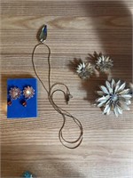 Avon Jewelry Set - Necklace, Pin, Clipon Earrings