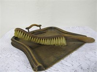 Butler's Table Brush & Wooden Receiving Tray