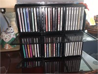 LARGE COLLECTION OF CD'S