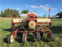 International Cyclo 400 Corn Planter