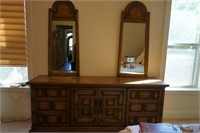 Mid 20th C Triple dresser and 2 mirrors